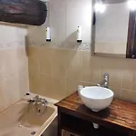 Logis Restaurant L'esquielle מלון 3*