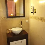 מלון Logis Restaurant L'esquielle 3*