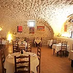 מלון Logis Restaurant L'esquielle Saint-Genies-de-Malgoires