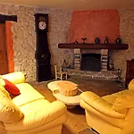 Logis Restaurant L'esquielle מלון Saint-Genies-de-Malgoires