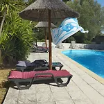 Отель Logis Restaurant L'esquielle Saint-Genies-de-Malgoires