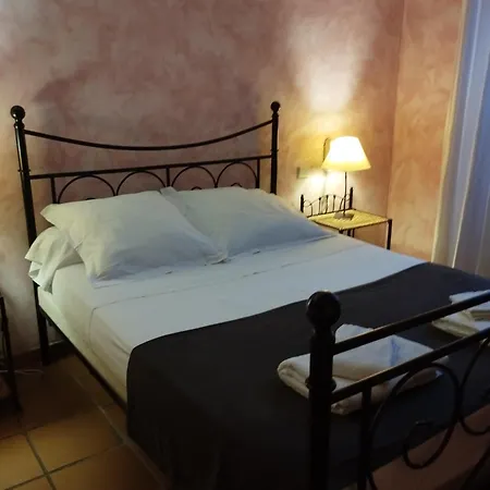 Logis Restaurant L'esquielle 3* Saint-Genies-de-Malgoires
