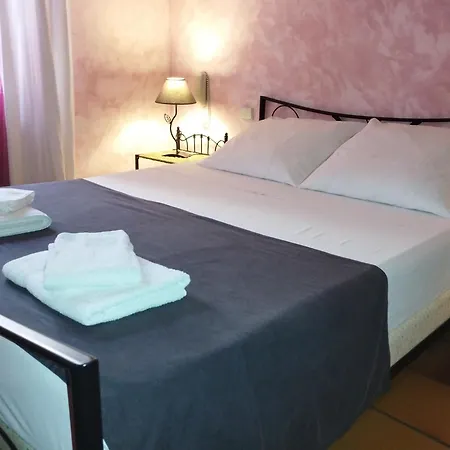 Logis Restaurant L'esquielle Hotel Saint-Genies-de-Malgoires