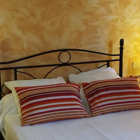 Logis Restaurant L'esquielle 3* Saint-Géniès-de-Malgoirès