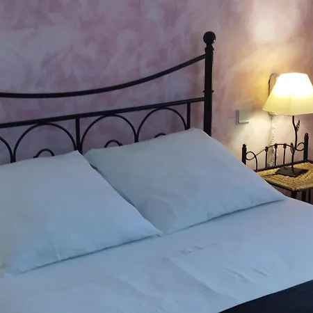 Logis Restaurant L'esquielle Hotel Saint-Genies-de-Malgoires