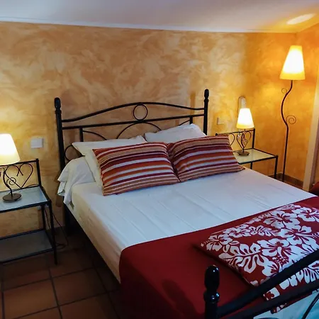 호텔 Logis Restaurant L'esquielle 3*