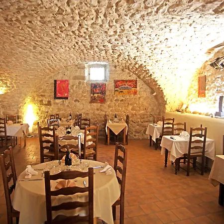 Hotel Logis Restaurant L'esquielle Saint-Genies-de-Malgoires
