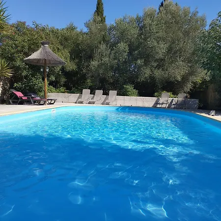 Logis Restaurant L'esquielle Отель Saint-Genies-de-Malgoires