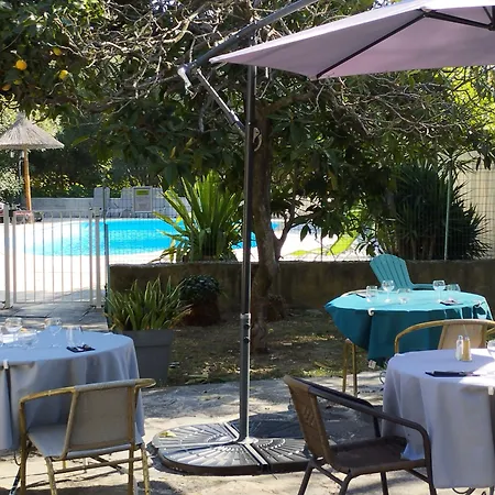 Logis Restaurant L'esquielle Отель Saint-Genies-de-Malgoires