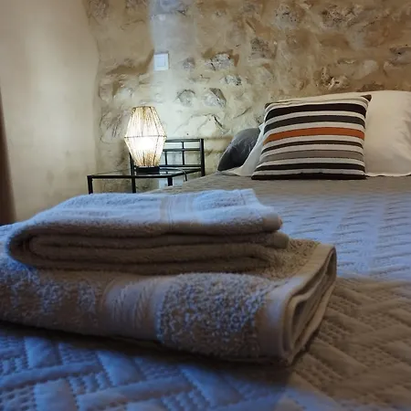 Logis Restaurant L'esquielle Hotel 3*