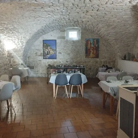 Hotel Logis Restaurant L'esquielle