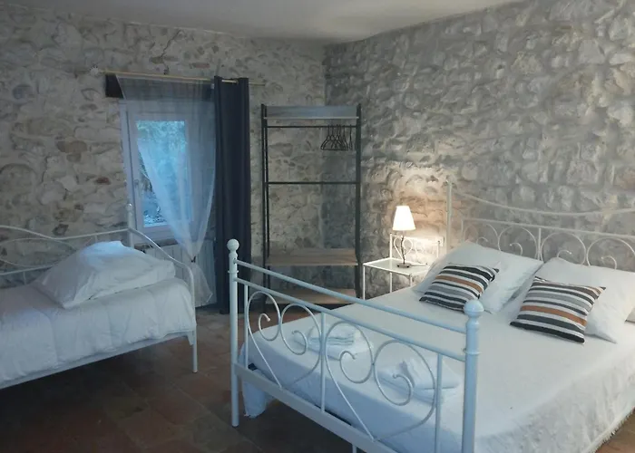 Logis Restaurant L'esquielle 3* Saint-Genies-de-Malgoires