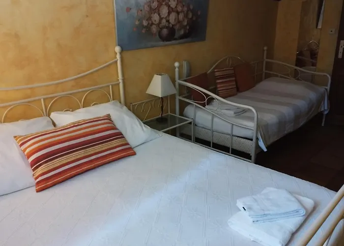 Hotel Logis Restaurant L'esquielle 3*