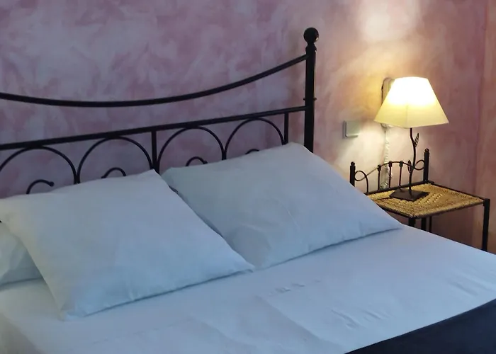 Logis Restaurant L'esquielle Hotel Saint-Genies-de-Malgoires