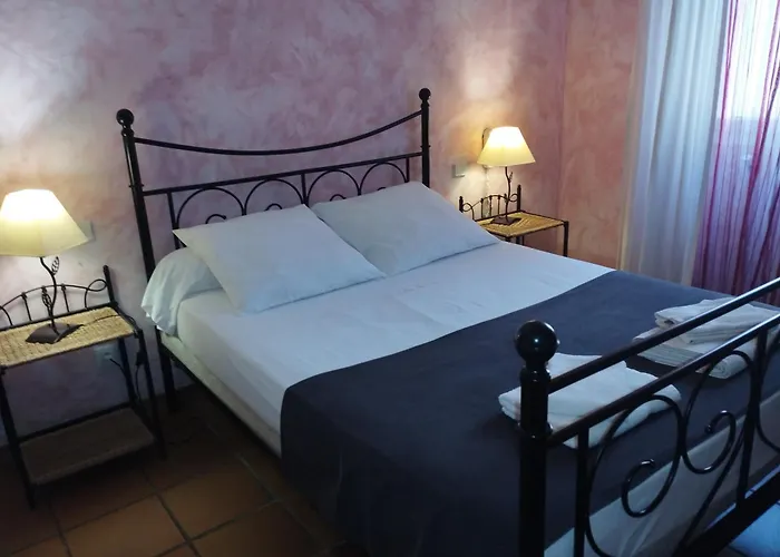 Logis Restaurant L'esquielle Hotel