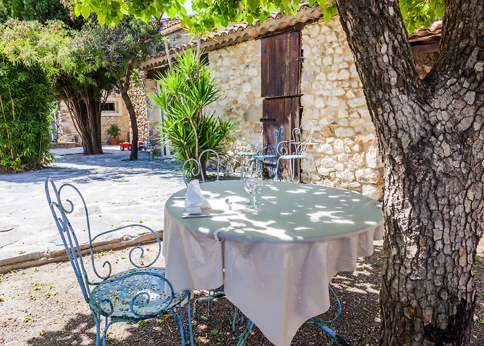 Logis Restaurant L'esquielle Hotel