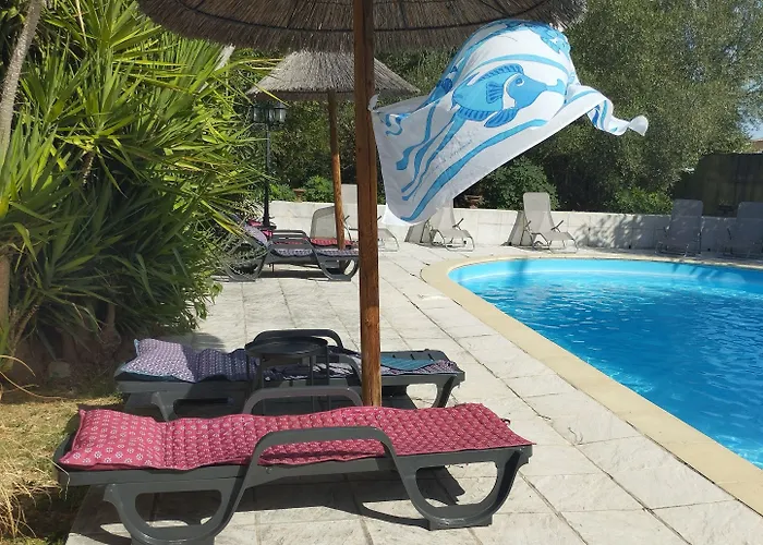 Hotel Logis Restaurant L'esquielle Saint-Genies-de-Malgoires