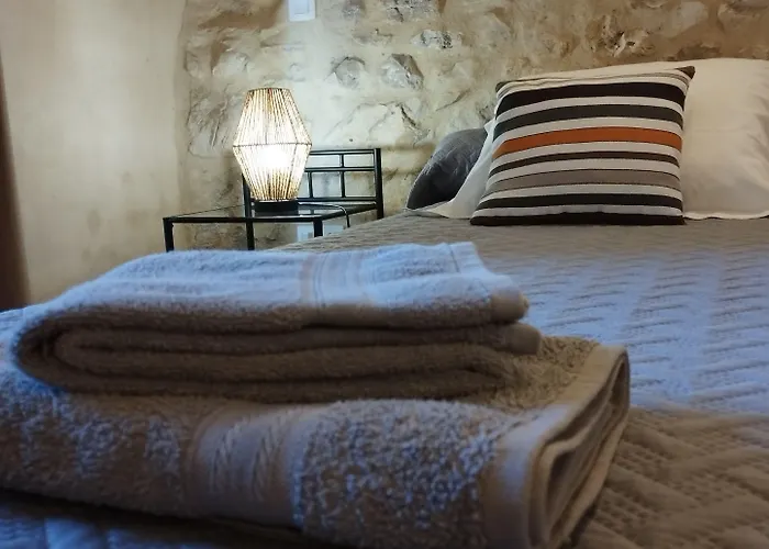 Logis Restaurant L'esquielle Hotel 3*