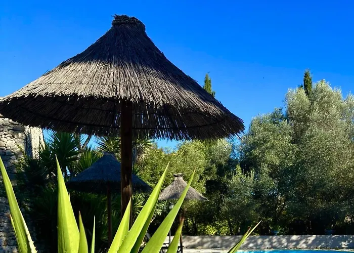 Hotel Logis Restaurant L'esquielle 3*